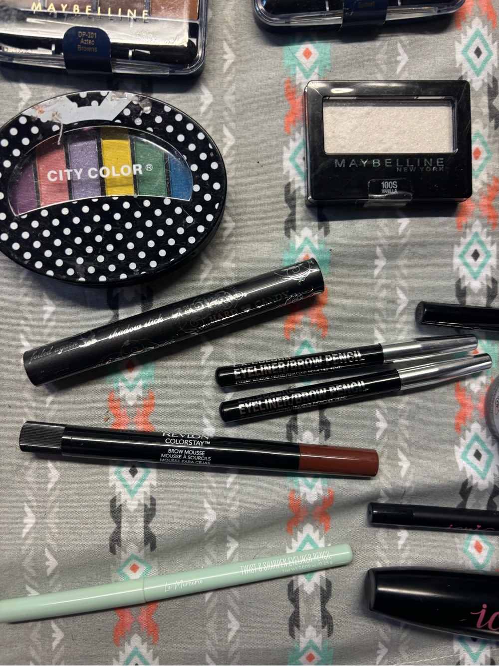 💁‍♀️💥💥Assorted Makeup Bundle - Picture 5 of 13